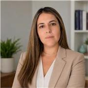 Maestra de primaria de primer ciclo desde preescolar hasta cuarto grado.