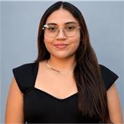 Profesora Universitaria para estudiantes de derecho