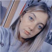 Profesora de dibujo digital y tradicional