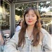 Maestra en artes Plásticas. Con mas de 4 años de experiencia. Tengo dominio en dibujo , composición, perspectiva y anatomía. 