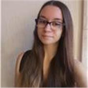 Chica universitaria, que está estudiando biomedicina en la universidad de Barcelona.