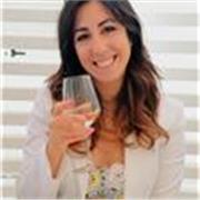 Disegnatrice impartisce lezioni di illustrator