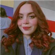 Ayudante en cuidado de niños y apoyo en sus actividades escolares o extracurriculares