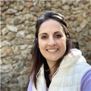 Maestra especialista en pedagogía terapéutica y logopedia imparte clases de apoyo a niños de Infantil hasta 4ESO