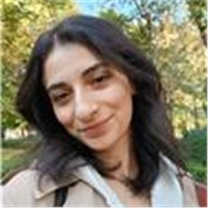 Esra Ak