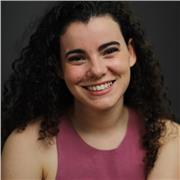 Licenciada en Arte Dramático