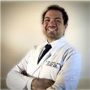 Profesor de educación superior en facultad de ciencias de la salud