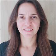 Ich kann Deutsch und Englisch lehren. Ich kann für alle Altersgruppen unterrichten.