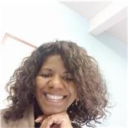 Graduada em Letras Português, experiência em aula de redação e português