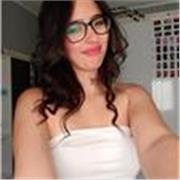 Profesora de primaria capaz de ayudar con todas las asignaturas, incluyendo idiomas como el inglés, o ciencias.
