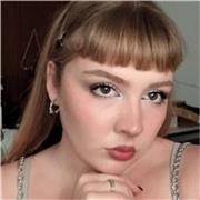 Hello! Profesional bilingüe con experiencia internacional y C2 imparte clases de conversación en inglés dinámicas y personalizadas