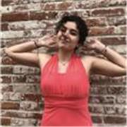 Diplomata al liceo linguistico e laureata in Studi Umanistici, appena tornata da un anno all’estero in Australia