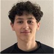 Étudiant en classe européenne de la classe de 4ème jusqu’à la Terminale. 
Je suis également mes cours 100% en anglais.