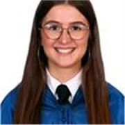 Estudiante de educación social, que impartiría cualquier materia como apoyo a niños cursando primaria (idiomas, naturales, etc.)