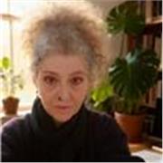 Offro lezioni private a studenti stranieri dai 18 anni in poi.