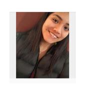 Estudiante universitaria con conocimientos en inglés nivel intermedio