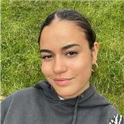 Profesora de inglés hasta Segundo de bachiller. Estudiante de Traducción e Interpretación