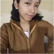 Profesora de inglés que imparte clases a niños de todas las edades