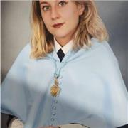 Profesora de historia e historia del arte. Pero con conocimientos en materia de geografía, de gestión y de turismo