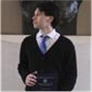 Sono Pantaleone Carratù, insegno storia, filosofia e italiano a studenti di ogni livello a Milano e anche online, con metodo chiar