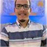Profesional en ciencias sociales con amplios conocimientos de historia, geografía y tecnología. Cuenta con varias certificaciones 