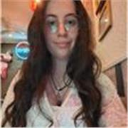 Soy estudiante universitaria de la carrera de filología hispánica, tengo mucha experiencia con niños y adolescentes