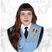 Profesora titulada en Filosofía por la Universidad Autónoma de Madrid con el Máster en Formación de Profesorado ESO y Bachillerato