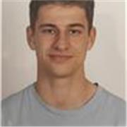 Estudiantes con dificultad en asignaturas de ciencias, muy comprometido.