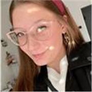 ! Sono una studentessa universitaria precedentemente diplomata in un Istituto Tecnico per il Turismo, in cerca di qualcuno a cui possano servire lezioni private, le materie in questione sono: storia, geografia, italiano, diritto e storia dell’arte.Ne