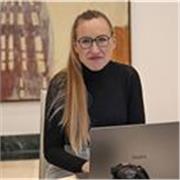 Profesora de redacción de textos para todos los niveles. 