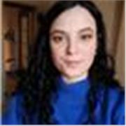 Biologa Molecolare impartisce lezioni sui vasti argomenti delle Scienze Biologiche