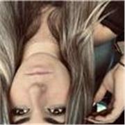Paciente 
Alegre 
Me gusta enseñar divirtiéndose
Soy buena dando Artés , química de ESO , historia , biología , matemáticas  