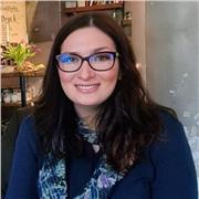 Donne des cours particuliers en ligne à des apprenants hispaniques