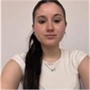 Me defino como una persona a la que le encanta trabajar con niños y me gustaría ayudar a los de primaria 