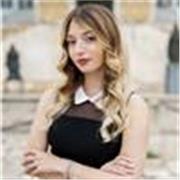 Insegnante madrelingua inglese-italiana, impartisce lezioni certificazioni Cambridge e ripetizioni scolastiche lingua inglese