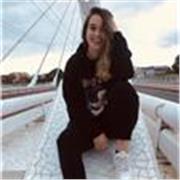 Profesora de clases de teatro clásico y teatro contemporáneo