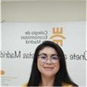 Soy graduada en ADE y he impartido cursos de formación para profesionales del CEMAD