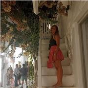 Ragazza di 21 anni che ha frequentato Istituto tecnico indirizzo turistico offre ripetizioni e aiuto compiti per ragazzi e ragazze