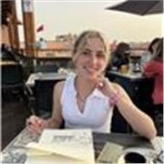 Estudiante de 3o Biología, con bachillerato de ciencias. Nivel avanzado de inglés y alemán.