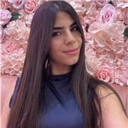 Offro lezioni private a bambini di scuole elementare e medie, adattandole alle loro esigenze con schemi e slide interattive