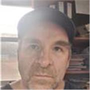 Doy clases de inglés centradas en la comunicación. Trabajo con actividades prácticas, uso canciones, videos y ejercicios de listen