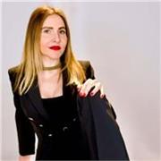 Senior Strategist esperta in AI e Giornalismo offre lezioni di Prompt Engineering e SEO/GEO.