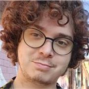 Holà, sono un ragazzo laureato in scrittura da un anno e che da circa sette si interfaccia con ragazzi di elementari e medie come volontariato. Li ho aiutati spesso a fare i compiti, a ripetere, e a rimanere concentrati durante le ore di studio.
Posso anc