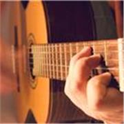 Soy profesor de guitarra y doy clases a niños y jóvenes de todas las edades