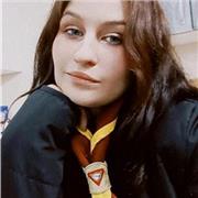 Estudiante con 10 en Latin y Griego, dispuesta a ayudar