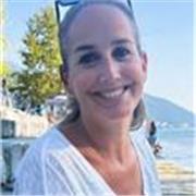 Vuoi migliorare il tuo italiano? O hai problemi con Dante, Petrarca e compagnia bella? Preferisci WhatsApp ai temi? 