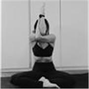 Insegnante certificata Yoga RYT 250 Plus per lezioni individuali o collettive online