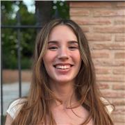 Estudiante universitaria del Grado de Matemáticas, cualificada para enseñanza hasta el nivel de bachillerato de ciencias.