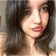 Soy estudiante con nivel B2 superior y gran interés por la enseñanza, especialmente a niños.