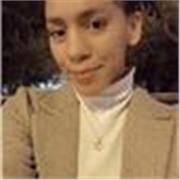 Ingeniero, con especialización en pedagogía universitaria Profesora de español como lengua extranjera